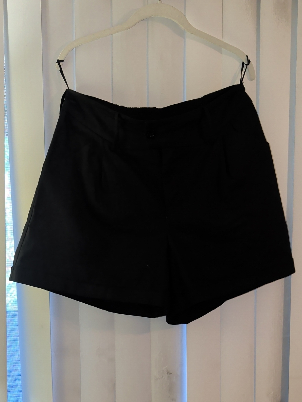 High Waist Classic Black Women's Tailored Shorts. Linen Look With Stretch. XL